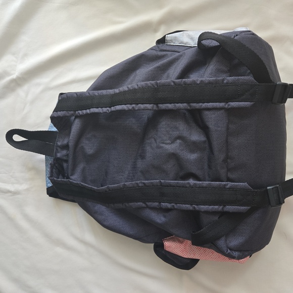 Le Sportsac x Snoopy Backpack - Picture 4 of 7